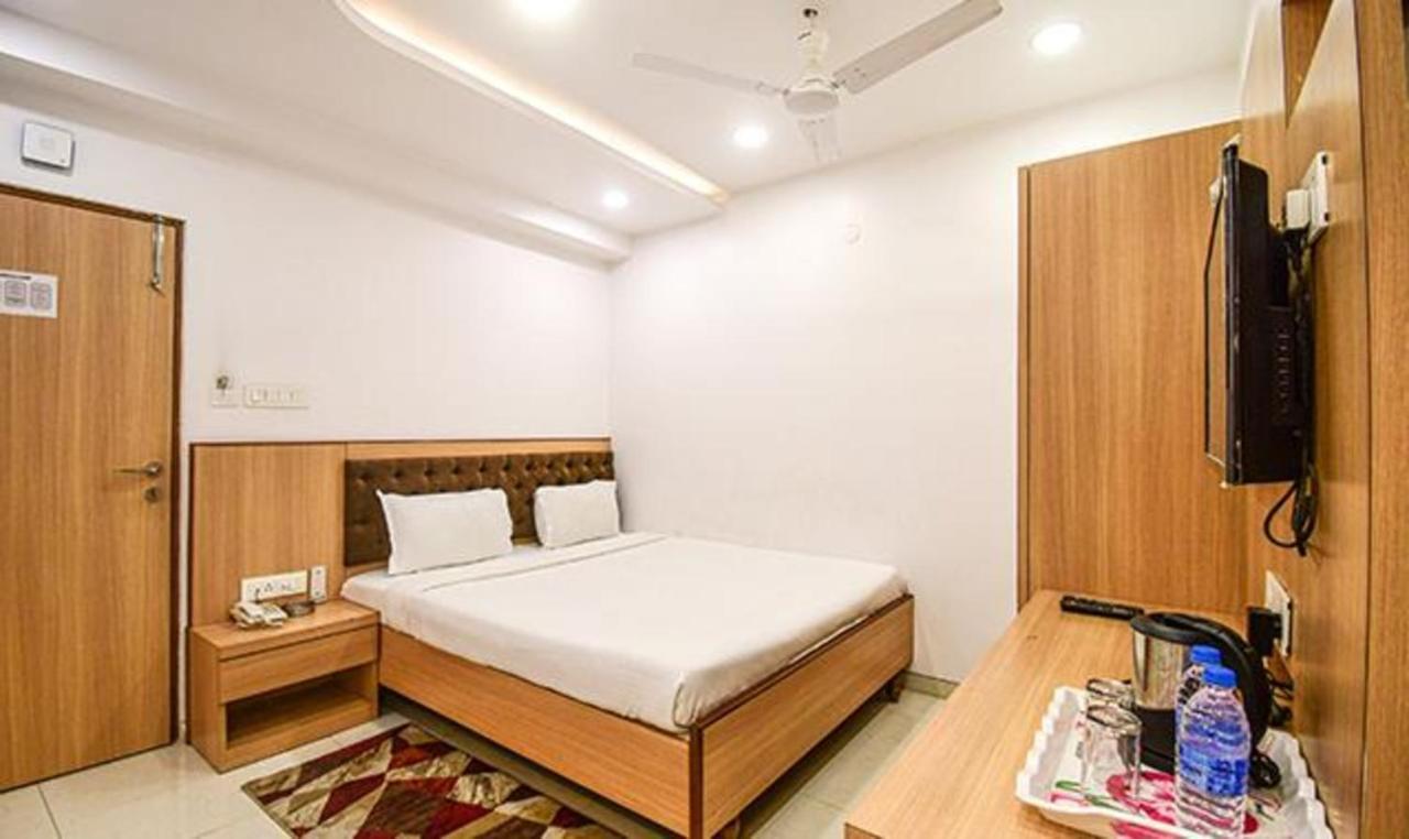 Fabhotel Stay Inn International - Nr Sealdah Station Calcutta Eksteriør billede